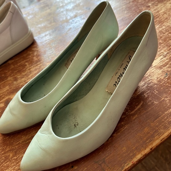 Vintage mint green leather kitten heels - Picture 3 of 3